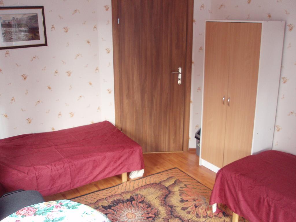 Oti Guesthouse Ταλίν Δωμάτιο φωτογραφία