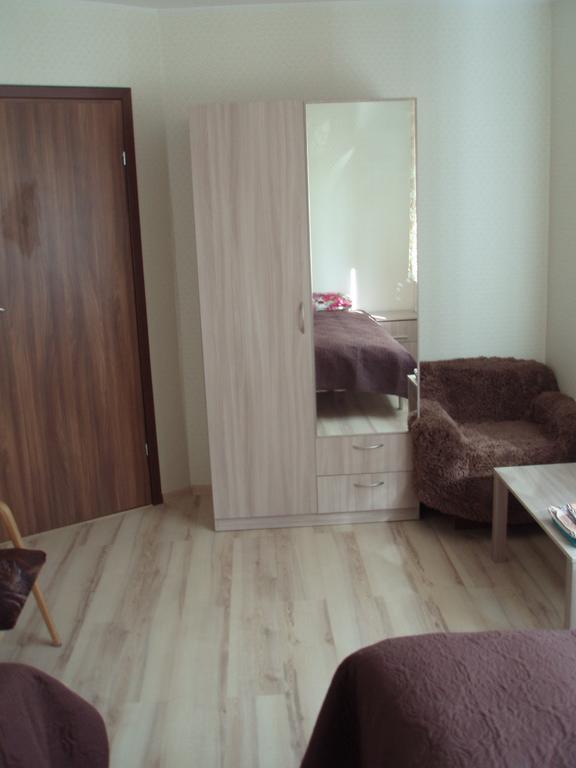 Oti Guesthouse Ταλίν Δωμάτιο φωτογραφία